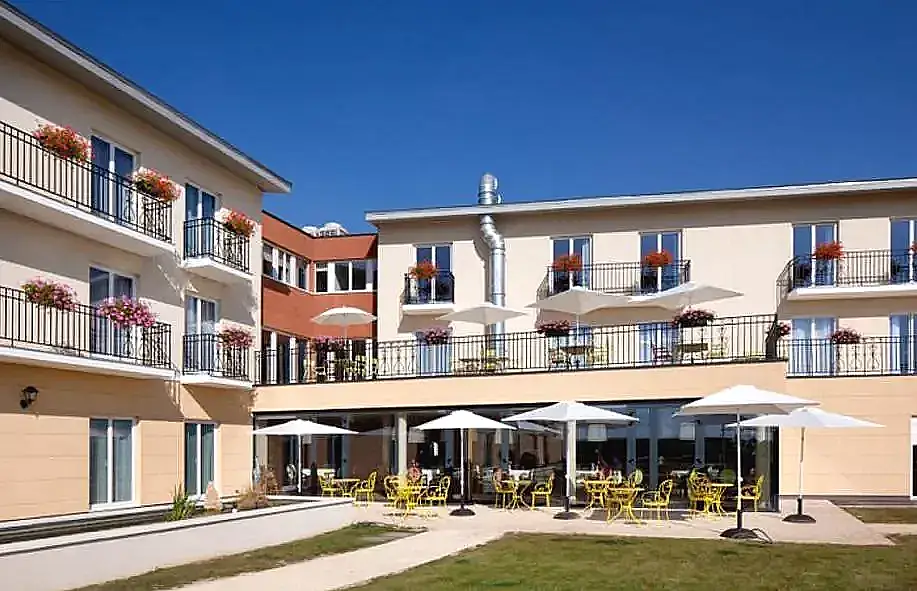 Investissement immobilier ancien rénové : Programme Villa Beausoleil situé à LOISY-SUR-MARNE (51300), éligible au dispositif LMNP résidence services.
