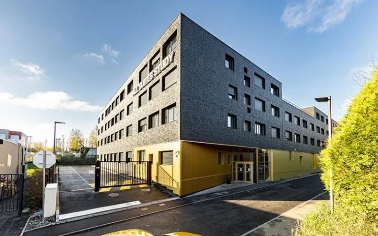 Investissement immobilier ancien rénové : Programme All Suites Study Aulnoy situé à AULNOY LEZ VALENCIENNES (59300), éligible au dispositif LMNP résidence services.