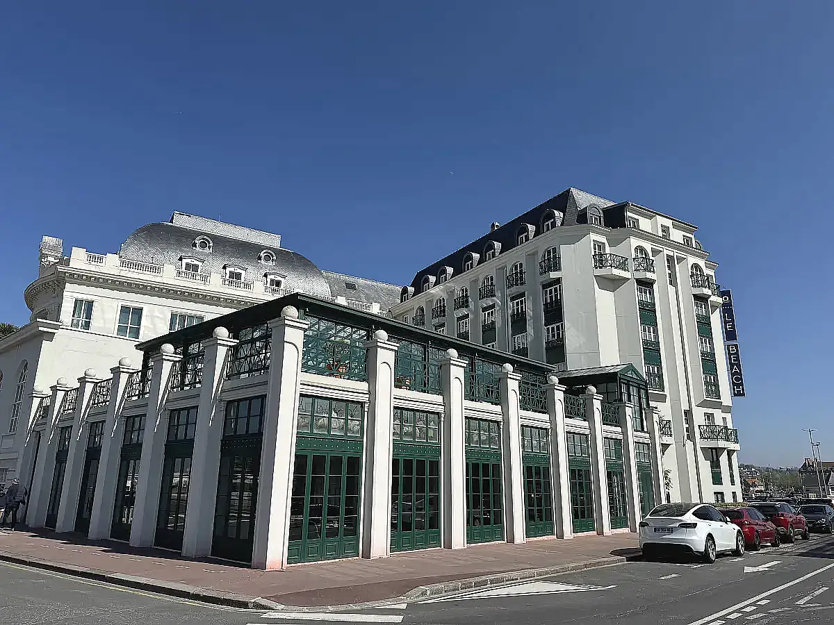 Le Beach Hôtel
