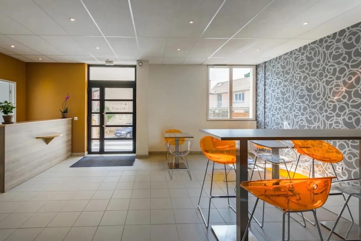 Investissement immobilier ancien rénové : Programme Center Campus situé à MASSY (91300), éligible au dispositif LMNP résidence services.
