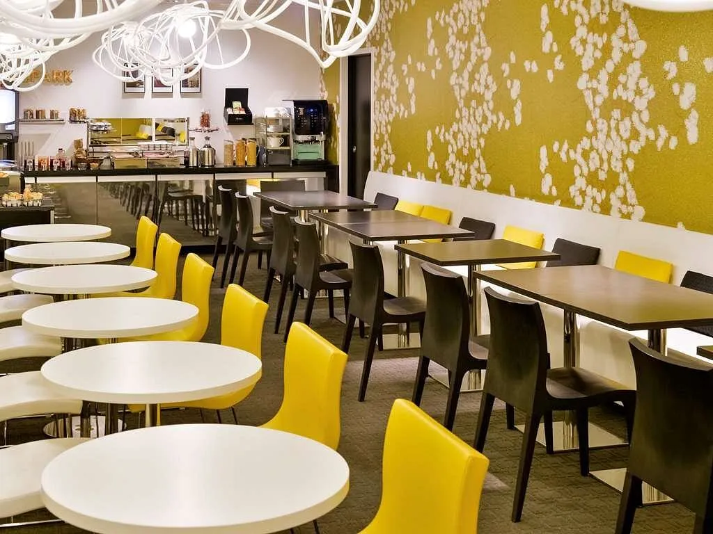 Investissement immobilier ancien rénové : Programme Hipark situé à GRENOBLE (38000), éligible au dispositif LMNP résidence services.