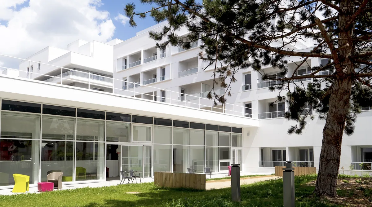 Investissement immobilier ancien rénové : Programme La Poterie situé à RENNES (35200), éligible au dispositif LMNP résidence services.