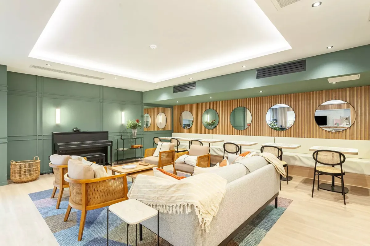 Investissement immobilier ancien rénové : Programme Le Carré Joséphine situé à Challes-les-Eaux (73190), éligible au dispositif LMNP résidence services.
