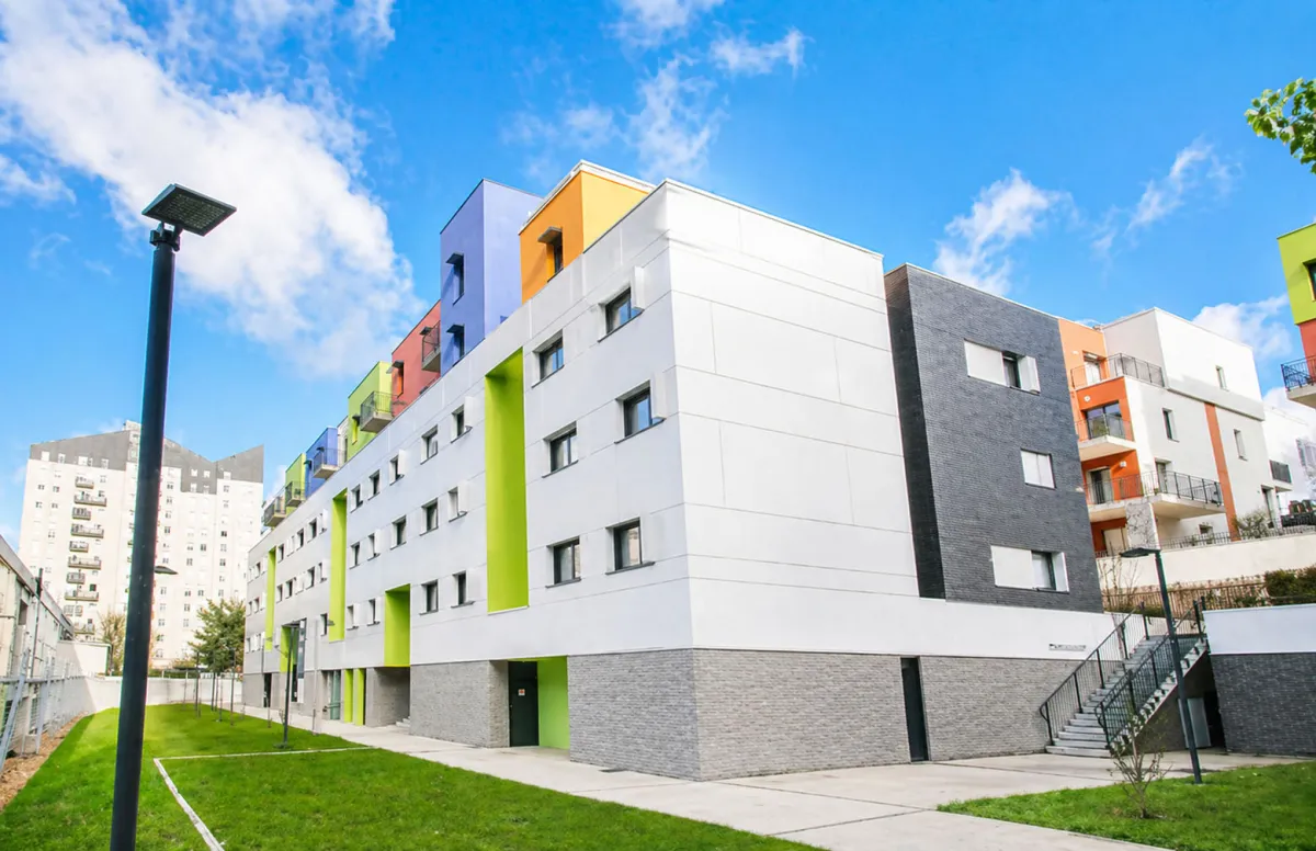 Investissement immobilier ancien rénové : Programme Le Jardin des Lettres situé à TOURS (37000), éligible au dispositif LMNP résidence services.
