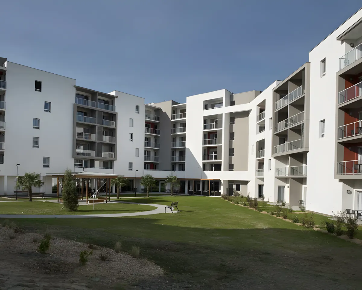 Investissement immobilier ancien rénové : Programme LE PALMIER DU ROI situé à PAU (64000), éligible au dispositif LMNP résidence services.