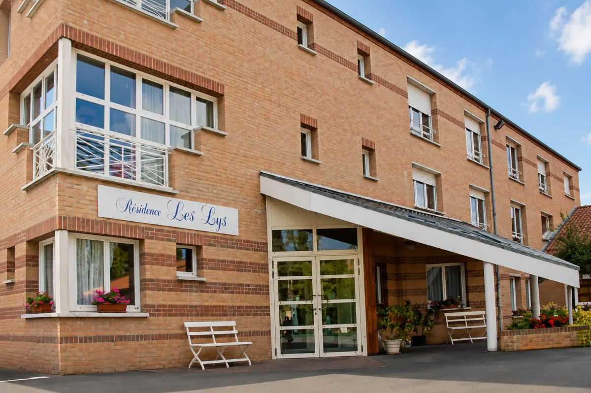 Investissement immobilier ancien rénové : Programme Les Lys situé à MONTIGNY-EN-GOHELLE (62640), éligible au dispositif LMNP résidence services.