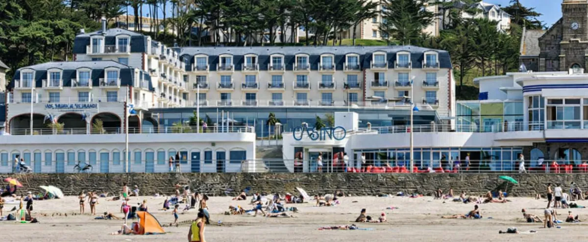 Investissement immobilier ancien rénové : Programme Résidence des Thermes du Val André situé à PLENEUF VAL ANDRE (22370), éligible au dispositif LMNP résidence services.