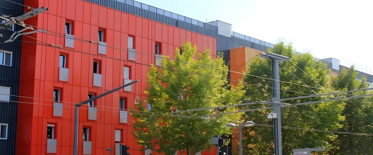 Investissement immobilier ancien rénové : Programme Studelites Bordeaux - Cenon situé à CENON (33150), éligible au dispositif LMNP résidence services.